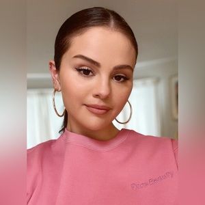 Rare Beauty Kind Words Sweatshirt